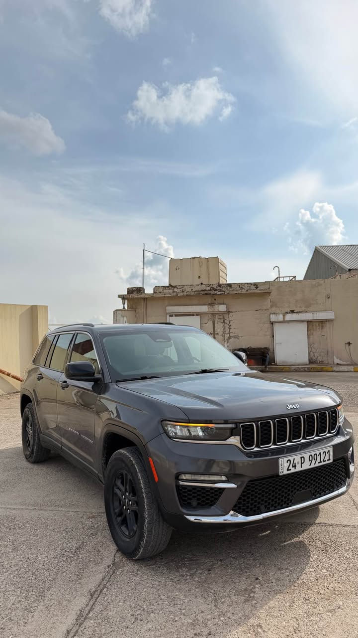 جيب گراند شيروكى 2023

 سيارة مرقم جاهز ✅

سعر :285
عداد المسافة : 18 الف
حجم المحرك : 3.6L(6سلندر )
ملاحظة : فقط چاملغ صبغ 🛑 اثنين قطع تبديل شركه بدون نقطه دواخل ✅
ارباگ سستم بلادى ✅ 

الموصفات :
فورويل 4x4
شاشة الكتروني 
بصمة تشغيل
بصمة 4 ابواب
تشغيل عن بعد (𝐑𝐄𝐌𝐎𝐓𝐄 𝐒𝐓𝐀𝐑𝐓)
هاند بريك بصمة 
شاشة دشبول ديجيتال
رادار امامي (تحديد مسار)
رادار جانبي  (نقاط عمياء)
رادار خلفي 
حساسات امامي
حساسات خلفي 
نظام : 𝐄𝐂𝐎
نظام : 𝐍𝐎𝐑𝐌𝐀𝐋
نظام : 𝐒𝐏𝐎𝐑𝐓
كشنات هيتر
تحكم استيرن 
استيرن هيتر
تبريد لمس
تبريد مركزي 
لايتات ليد وعدسة زينون بيلادي
بيلاجكتور 𝐋𝐄𝐃 بيلادي
بكلايتات 𝐋𝐄𝐃 بيلادي
ويل كروم
وبعد هواية مواصفات …
‏ ‎تفاصيل اكثر الاتصال علی ارقام التاليه 

‏ WhatsApp - Vibir
☎️[hidden information]
***********
عنوان📍عقره اكر, نينوى
