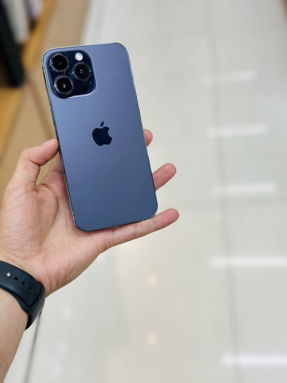 🔥🔥550 الف دينار فقط🔥🔥
❤️ايفون 14 برو ماكس دبل خط❤️

ذاكرة 256
بطارية 100‎%‎
نضافة عالية
شاشة 3 خيارات
فيس ايدي شغال
اي خلل مابي جهاز
كامراته صوت استخدام
فقط مستبدل شاشة وبطارية

الاتصال:***********
العنوان: النجف الاشرف
