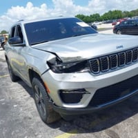 جراند شيروكي 4Xe • هايبرد بلك ان • ٢٠٢٤