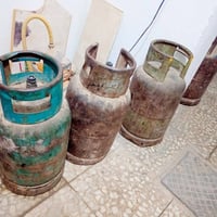 سعر القنينه الوحده ٥٠ الف قفل بدون عمله ٠٧٨١٠٠٧٦٩٦٤