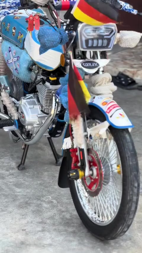 سلام عليكم دراجه تايكر للبيع موديل 25 باب اول دراجه كامله وكفاله خير من الله شلعه ومعدل تجي تشغل وتطلع دراجه مناقصها كلشي من تاير لتاير أوراق بيها مكان ديالى سنديه سعر خاص وبيك خير وتدلل لون مميز بحري 🩵او تنتصل عل رقم ***********او مروس
