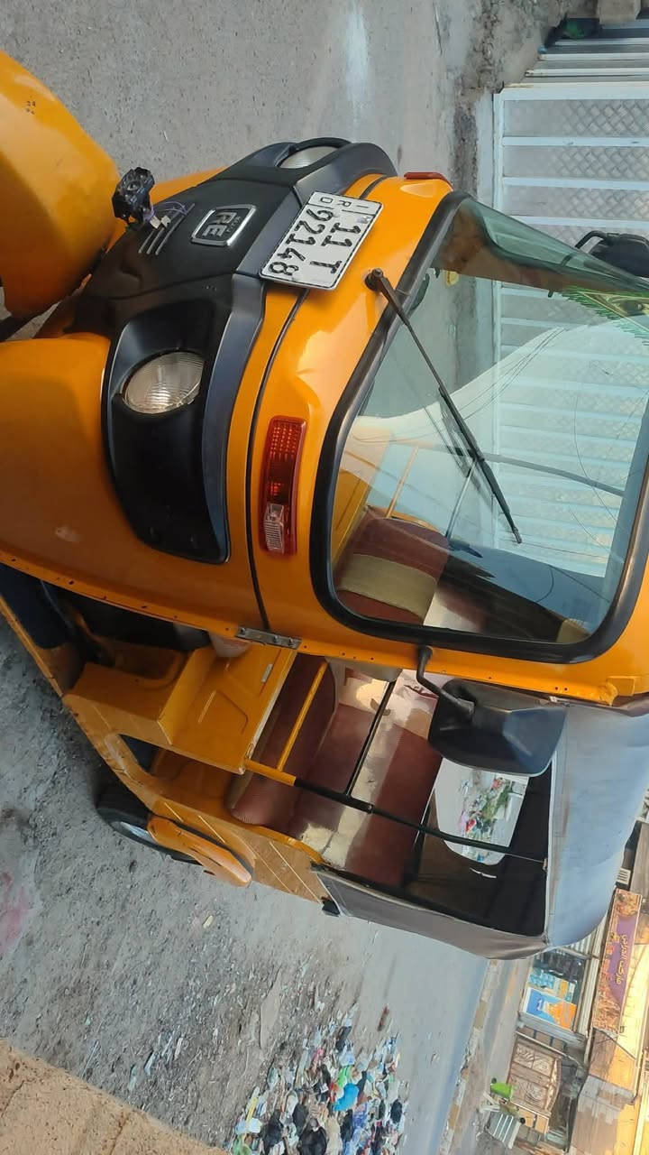 سلام عليكم شباب تكتك موديل 20 رقم انكليزي التكتك بدل بيه ضفيره جديده كلجات جدد زنجيل جديد تكتك خير من الله كبل الشارع السعر 7500وبيه مجال مكان التكتك بغداد الحسينيه ***********
