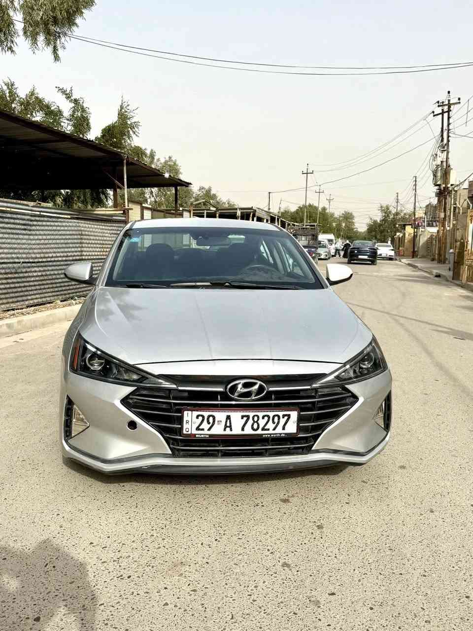 سلام عليكم
اللنتره موديل19 رقم واسط
اللون سلفر ///السعر 117 بيهه مجال 
مشروع وطني اباسمي هزه وفحص جديد
كير اي تي
مكينه 2000 دوش
شاشه جبيره
ثلاث انضمه قياده 
تحكم استيرن جهتين
حادثهه بالمنشور وبيهه ضربه بالباب مال سايق نفسه امصلح
صبغ 4 قطع 
منضومه زنون كلش قويه بيهه
ارضيه وكشنات امدوشمه جدد
مكاني بغداد الامين ***********
