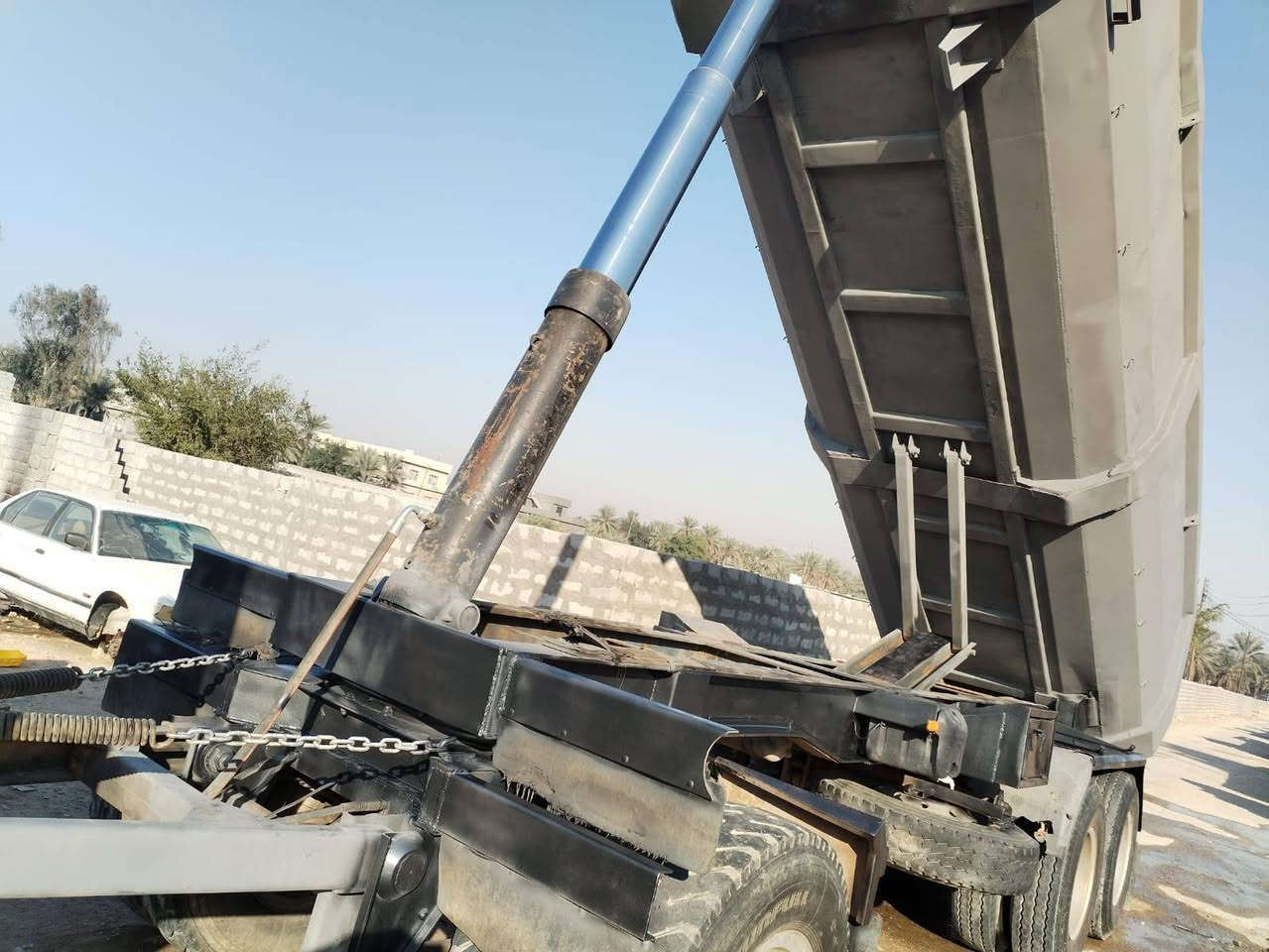 سلام عليكم للبيع مقطورة مكفولة دناكير 16شاصي16 ذرعة 23
***********
