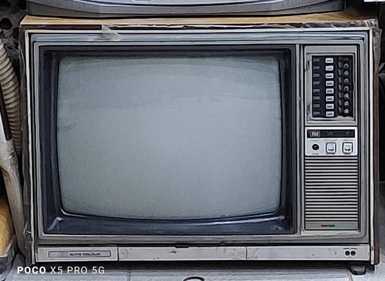 السلام عليكم ورحمة الله وبركاته 
متاح غراض انتيكه
صوبه غازيه شغاله
تلفزيون التوليف الذاتي شغال
رايزنك مع سماعات شغال
مراوح شغالات 
قناني غاز
منجل
تلفونات انتيكه
ثلاجه
مفرامة 
مكاني النجف الاشرف وماعندي توصيل 
***********
السعر على الخاص
