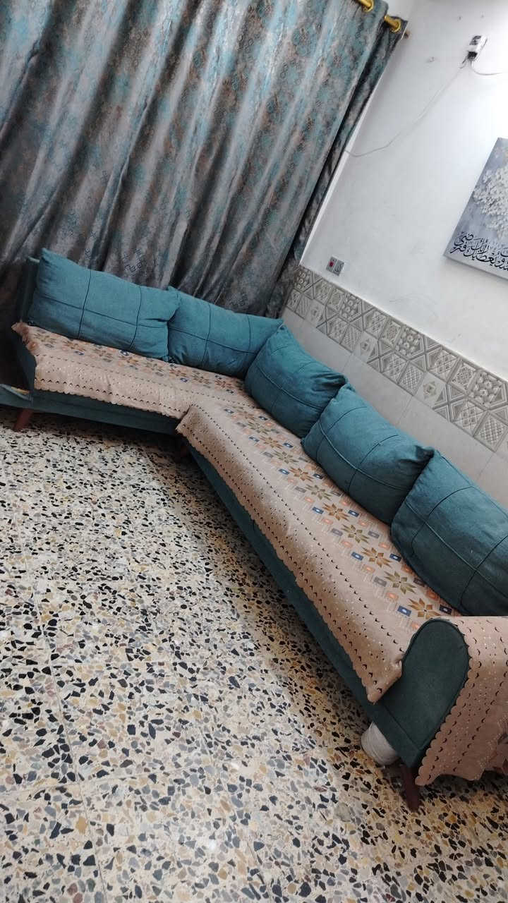 ديوان للبيع مكاني الحريه
الضرر مبين ورجلين مكسرات بس
سعره مناسب كلش


**إذا كنت صاحب هذا الإعلان وتريد حذفه لأي سبب، رجاءا أرسل رسالة إلى الدعم الفني**
