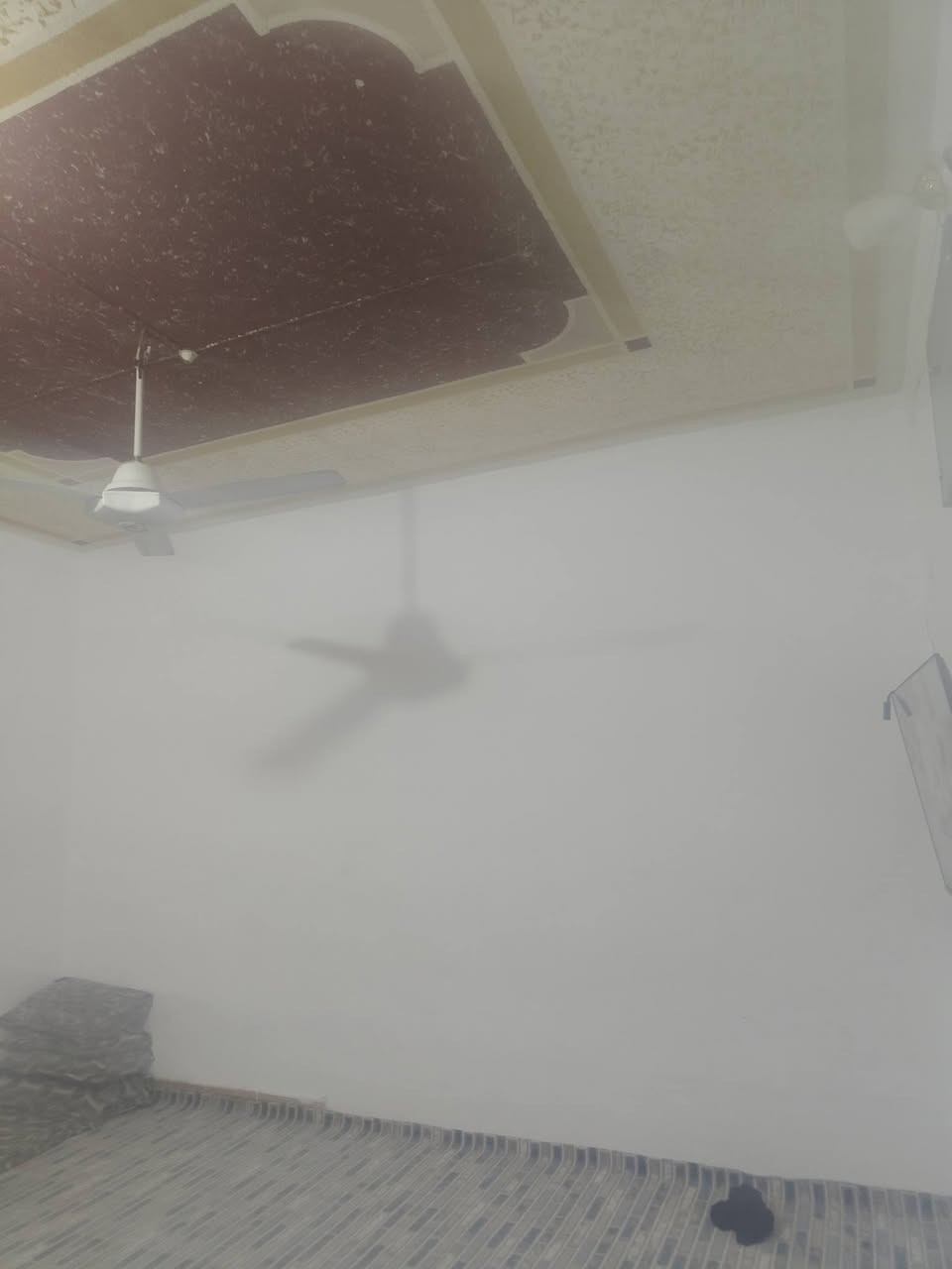 بيت 100متر في كاطون الرازي طابو ملك صرف بلقرب من مجسر الرازي وقريب على الشارع العام للاستفسار  الاتصال على الرقم ***********
