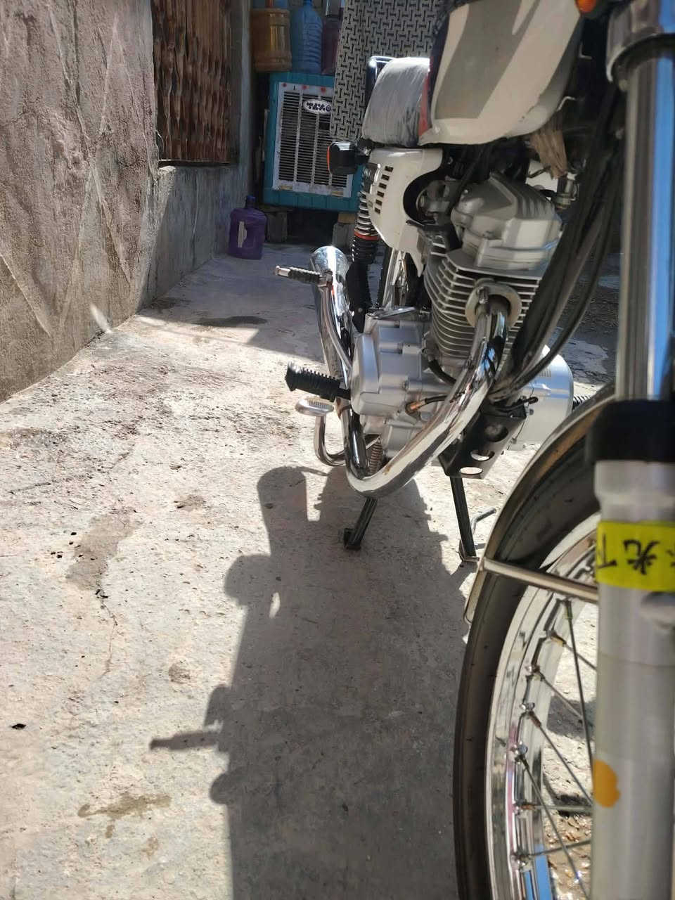 السلام عليكم دراجه للبيع موديل 25 سكنر فول نظافه مكا مكاني كربلاء السعر 550 وبيها مجال الرقم***********
