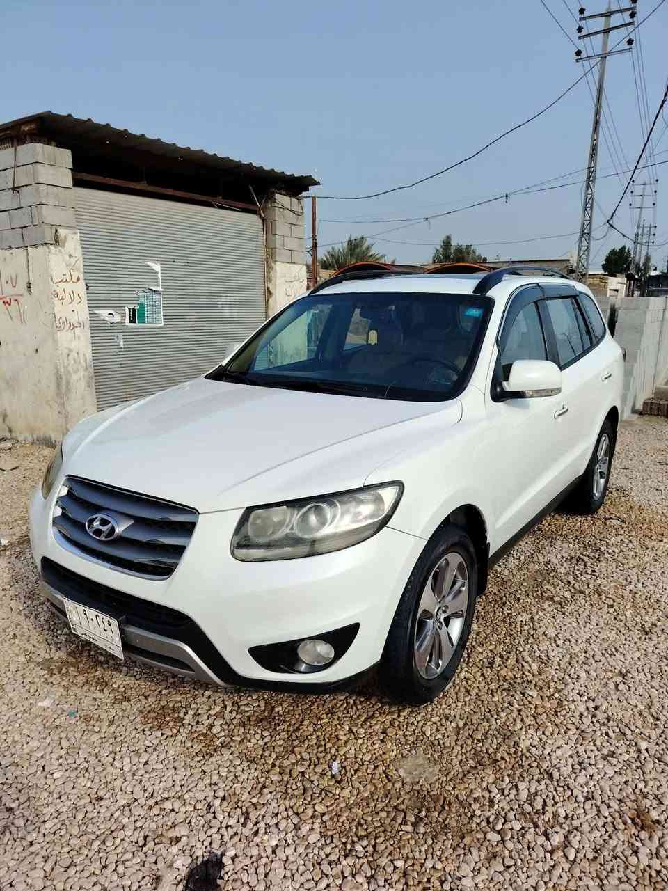 سنتافي 2012 خليجي مكفوله 
رقم بغداد مشروع وطني سنويه ٢٦
فول مواصفات بصمه 6 سلندر
ماشيه 200 فقط سياره جاهزه للاخير 
مال جنيان السعر 165 وبيه مجال حق الجيه مكاني نجف عباسيه اتصال فقط مكلف بلنشر ***********
