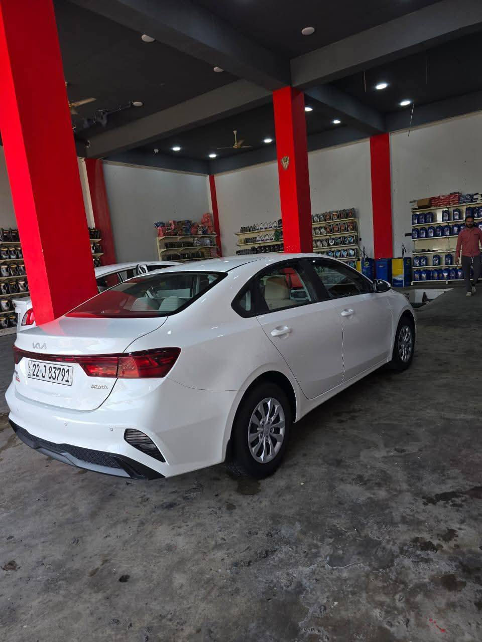 سلام عليكم كيا سيراتو 2024 رقم اربيل ماشيه٣٠وكاله نيم ضمان سياره 5 سنوات بسم شركه وكاله تحويل حاظر تحكم جهتين حساس خلفي تبريد قطعتين  مدوشمه سياره ارضيه وكشنات وبعد بيها هواي مواصفات محرك ١٦٠٠ مامتواجد على الفيس  *********** السعر ١٧٨فقط بيع مكاني البصره
