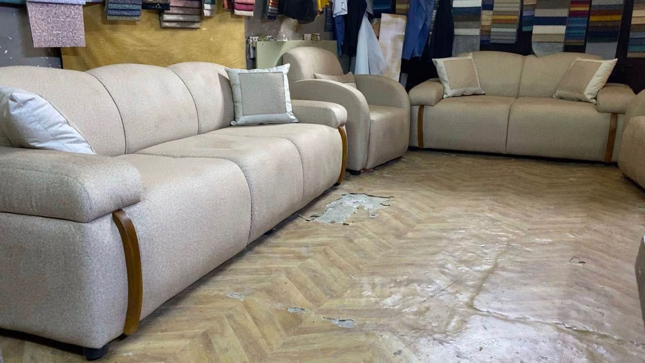 السلام عليكم

طقم 10 مقاعد للبيع  سفنج طبي جلسه مريحه  خشب بلوك لايوجد ام دي اف ضمان سنتين آخر قطعه جديد شغل معمل سعر 550  نهايته واصل بغداد للاستفسار رقم *********** بغداد, العراق
