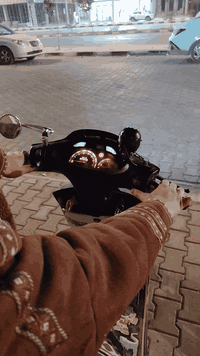 السلام عليكم دراجه فراشه للبيع
مكينه سبانه ما ليحاته♥
سلف هندر شغال🔥
كهربائيّ كله🉐
1️⃣اربع اشيار 💕
2️⃣يداد بانزين رياضي🔥
3️⃣هون سيدان😍
4️⃣مرايه جانبيه🥰
5️⃣مطارت مياه🫶
6️⃣كاسه طياريه😘
السعر 550وبيه مجال حك الجيه❤ 
مكاني نجف يم فلكه المطار 
***********
