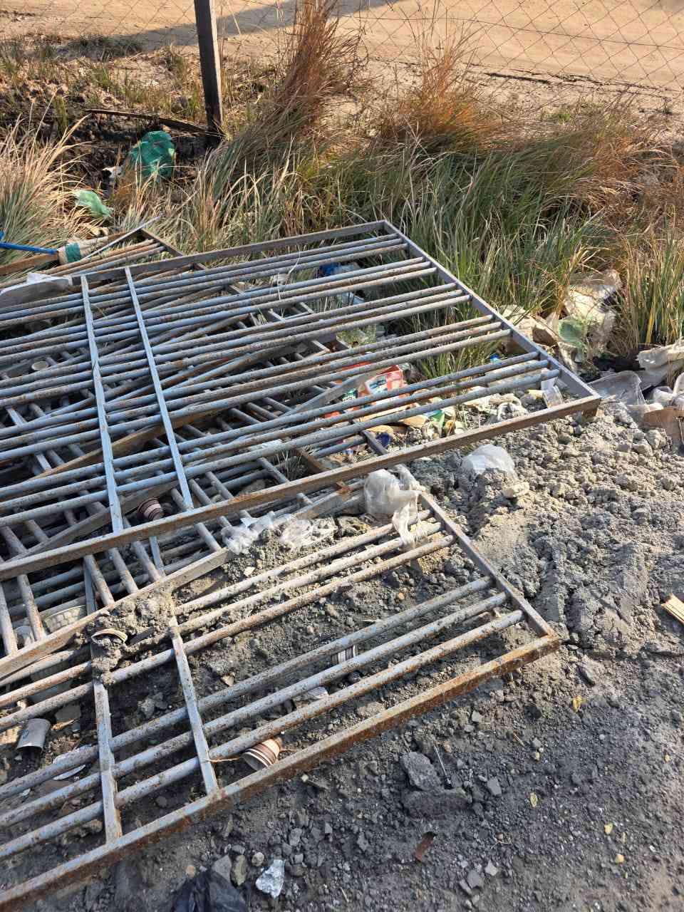 السلام عليكم
متوفر كتيبة شباك بابعاد وقياسات مختلفة 
(كتيبة شباك بوري مع فريم شخاطة )
شغل درجة أولى
عدد ٧
قياسات مختلفة[٢.٧*١.٧م]
[٢*١٠٧]
وأقل 
تنباع شلع ب٣٠٠الف وبالعافية عليه لان سعرهن مناسب
حله شارع ٦٠
للاتصال ***********
