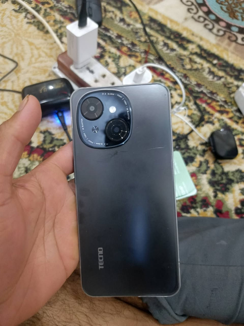 تلفون مثل ما موضح ب الصور تلفون جديد مامستعمل كامل ملحقات
80 وبيه مجال


**إذا كنت صاحب هذا الإعلان وتريد حذفه لأي سبب، رجاءا أرسل رسالة إلى الدعم الفني**