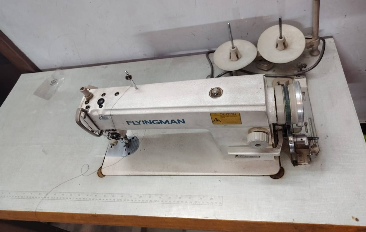 مكينة خياطة كاملة مع ميز والملحقات
سعر الشراء ٦٠٠ الف
سعر البيع ٣٠٠ الف


**إذا كنت صاحب هذا الإعلان وتريد حذفه لأي سبب، رجاءا أرسل رسالة إلى الدعم الفني**