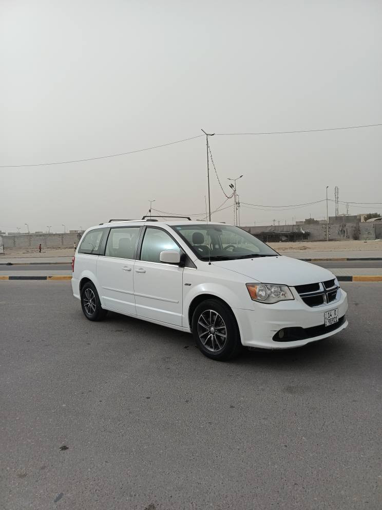 السلام عليكم (***********)
للبيع او مراوس دوج كرفان وارد امريكي كفاله عامه سياره فول مواصفات 
كشنات جلد تحكم ستيرن شاشه كامره دواره بيبان كهرباء وهواي بعد بيها مواصفات سياره جاهزه مكينه وكير وحداديه تبريد خير من الله تحويل ثاني يوم مكانها البصره سعرها (173) وبيها مجال بسيط مامتواجد بلنت اتصل وتدلل (***********) البصرة, العراق
