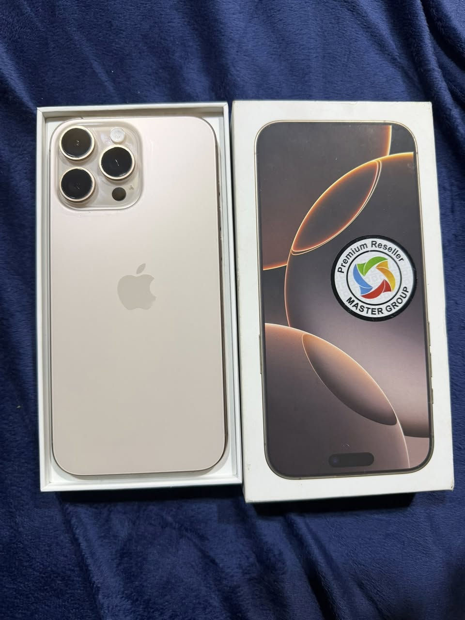 16 برو ماكوس بطاريه 100 نضيف حيل ذاكره 256 سعره 1425 مكان بصره ***********
