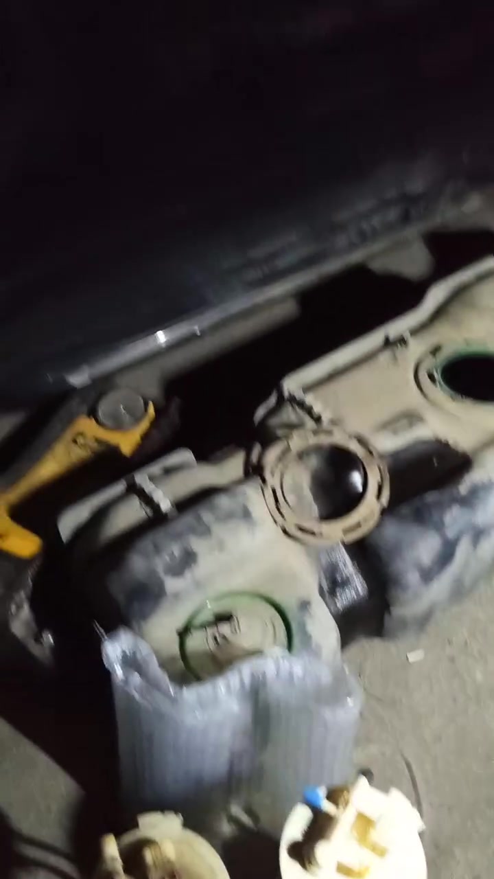 #فيتر #كهربائي #سيارات #جوال #بغداد متوفر  (24)ساعه 🚗🔧 فيتر سيارات متنقل بخبرة عالية!
نجيك لأي مكان ونقدم كل خدمات الصيانة: تبديل فيت بم، فحص كهرباء، برمجة، وصيانة الأعطال الطارئة.
🕒 خدمة سريعة – 💸 أسعار مناسبة – ✔️ شغل مضمون.
اتصل بينا ونكون يمك فوراً!"  بغداد فقط ***********
