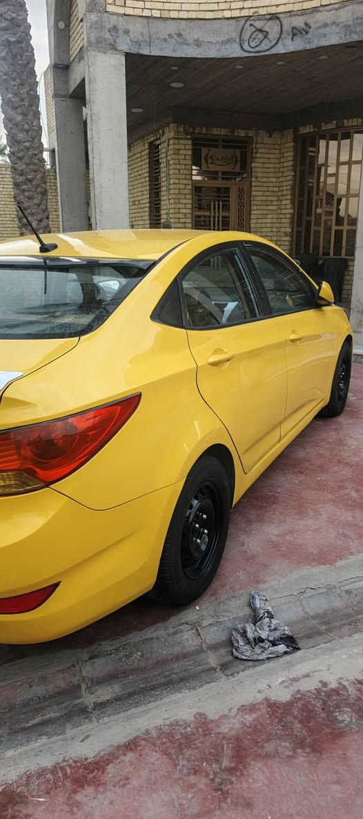 اكسنت 2014وارد امريكي ليبل واحد ما عدا البنيد وراجع  نفسه باردد
مكفوله من الغد وشاصي ولكص ورباك  مكينه وكير تخم تاير وباتري جديد سياره ممشتغله تكسي مال جناي العنوان بغداد رقم ***********
