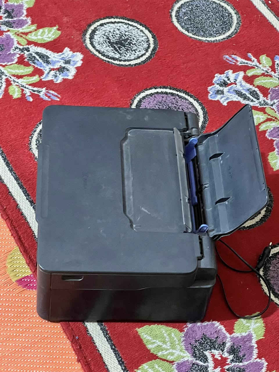 طابعه جديده ونضيفه وسعره150بيه مجال تواصل عله هاذ الرقم ‭0783 383 3729‬
