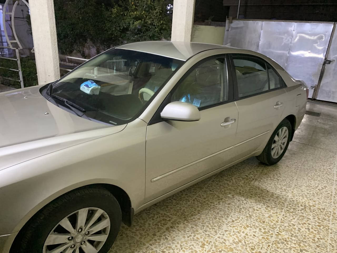 السلام عليكم سوناتا ٢٠١٠ بغداد كير مكينه صدر تبريد فول بيه جاملغ الامامه وربع من البنيد لحد العضم جه اليمنه والباب الخلفي بي تعديل ع بارد سونار مو جود  مكان سياره فلوجه شرط التحويل السعر ١١٥ وبيه مجال شويه ***********
