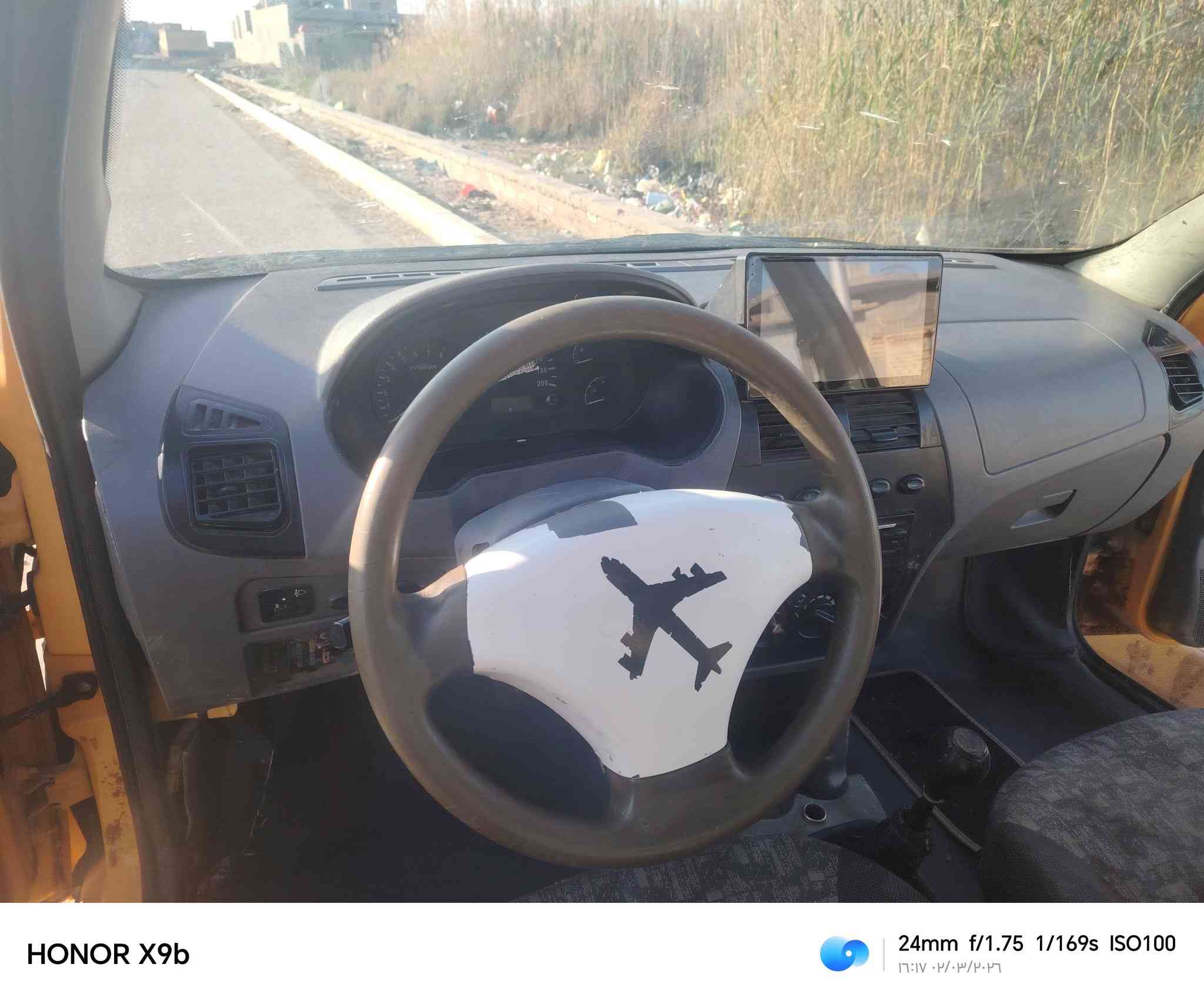 السلام عليكم شباب سياره مديل ٢٠١٥ بدون مداور ماعرف راعيه  مكان سياره جاهزه ميسان ناحيه كميت ***********
