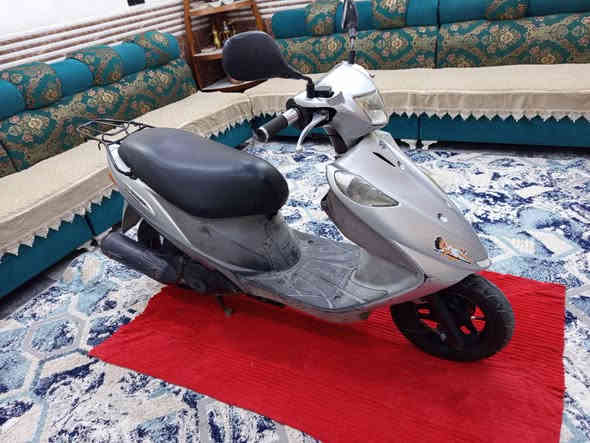 ادرس ياباني اصلي موديل 2013 دراجه جديده ماشيه 23 كامله كهربايات كلهه شغاله سعر 500 الف العنوان بغداد دوره ***********
