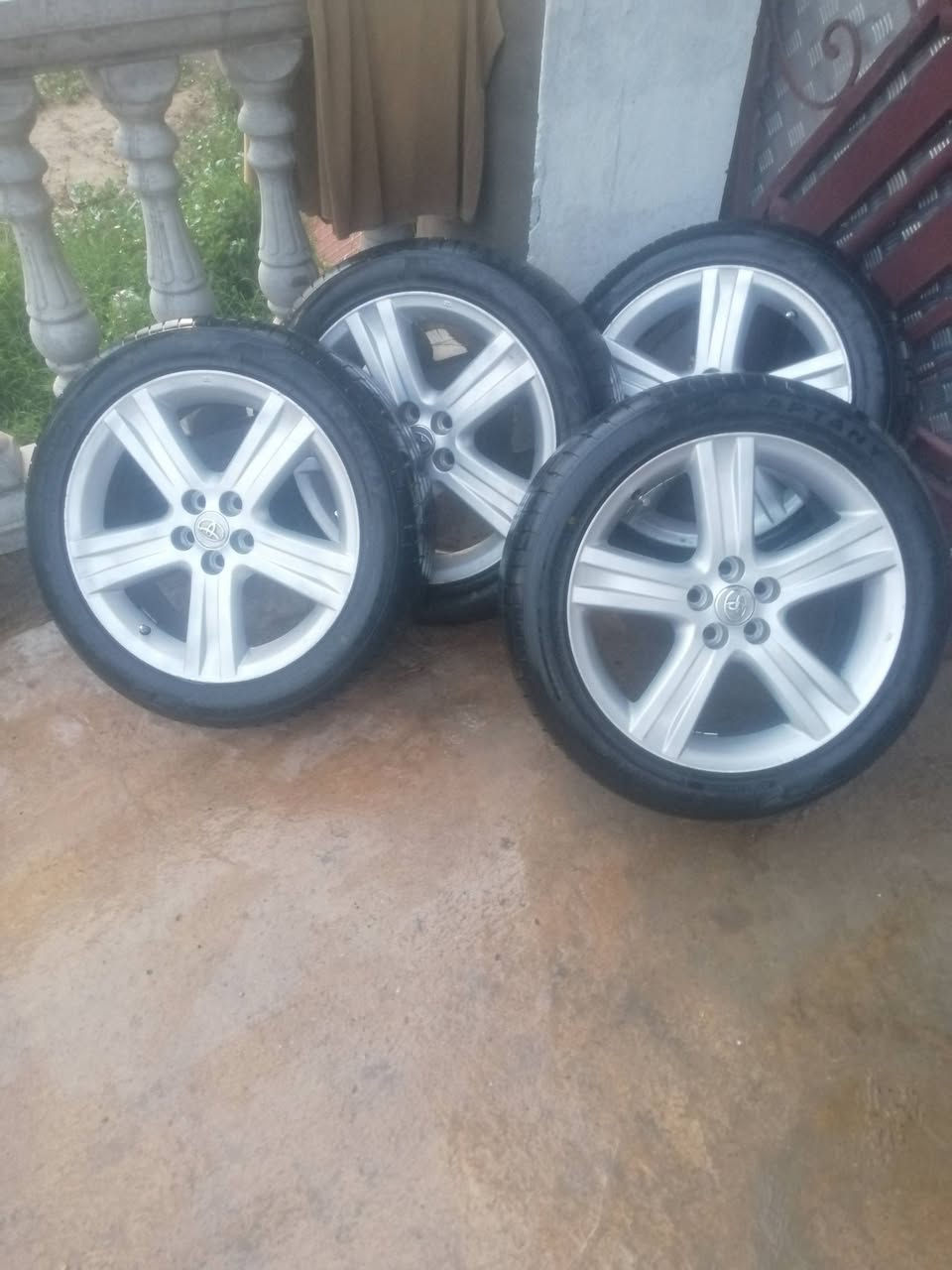 سلام وعليكم ويل كب مال كورلا 2013 S تايرت القياس 95_50_215 اخو الجديد ***********
