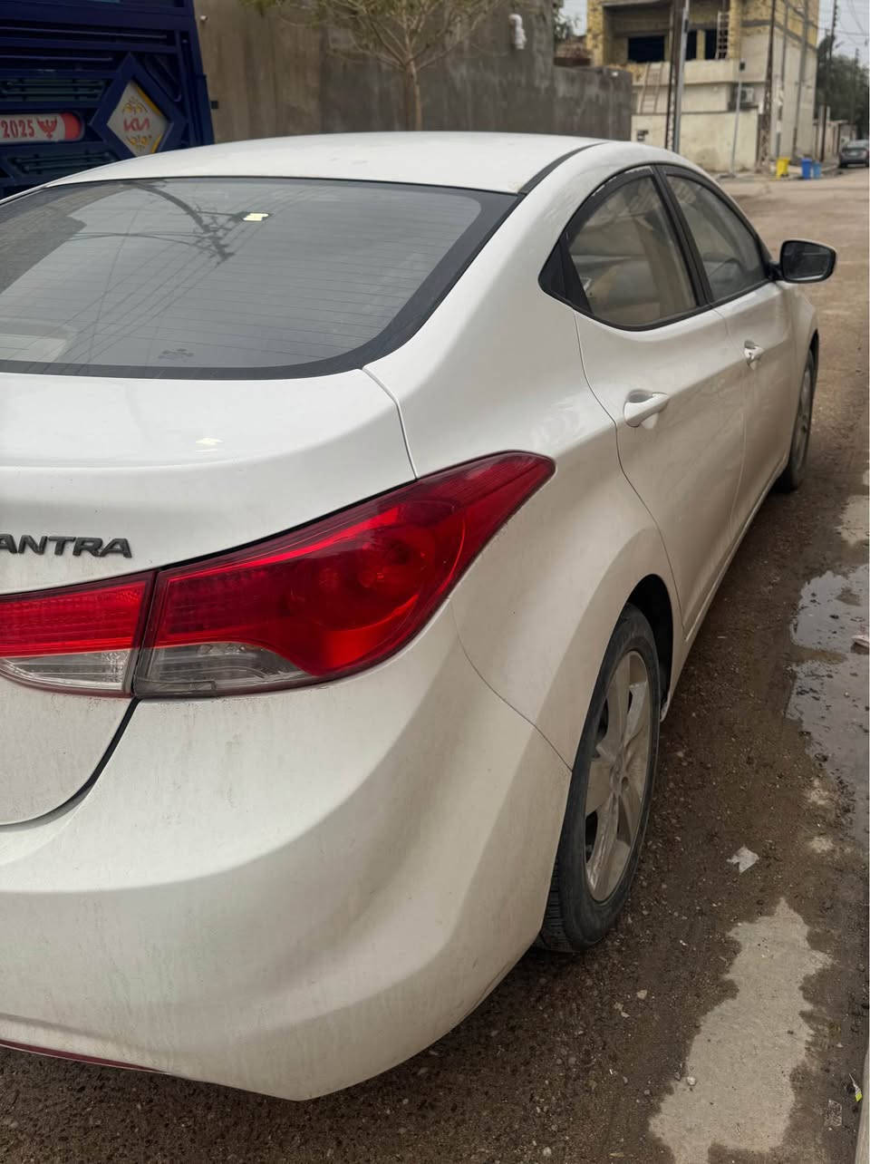 السلام عليكم
النترا خليجي موديل 14 اصل محرك 1.6 ماشية 75 حقيقي 
سياره مكفولة كير محرك  على وضع الشركة فقط طخة بسيطة جاملغ جهة السايق 
 السيارة نظيفة 
تبريد جديد دوشمة
رقم بصرة باسمي
سنوية نهاية 28
ليدور جديد السيارة جديدة
السعر 125 وبيها مجال
*********** Singapore
