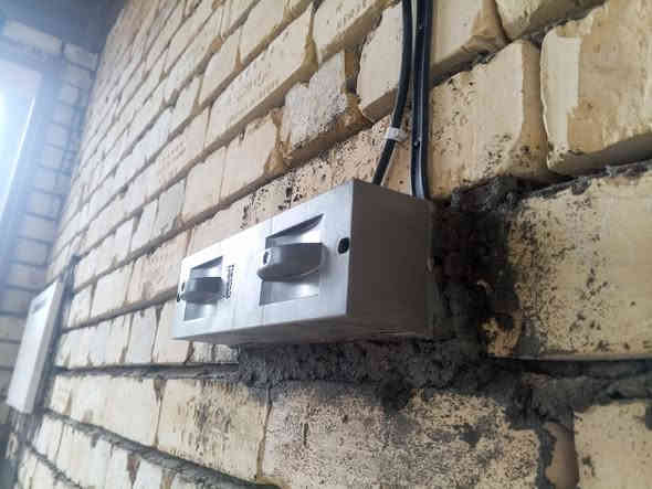 بســـــــــــــــــــــم_الله_الرحمــــــــــن_الرحيـم

سلام عليكم ليوم عملنا 
تسليك واير سيمنز 
شركه الفنار السعودي 
حسب الطلب 
 

واسط العزيزية 

العمل لكادر المهندس رسول طرفه للتاسيسات الكهربائيه والإنارة الحديثه 

كادر رسول طرفه متخصص في كافة التأسيسات الكهربائية
  #منازل 🏨 #بنايات🏬 #محال_تجارية 🏪

منظومة  كامرات مراقبه...🎥
منظومة  أنترنيت…📲xكيبل ضوئي
منظومة  مجمع ستلايت.🖥️📡
 منظومة  الايرث  .....🔌
 نظام الفوتوسيل للاناره الخارجيه🌇🎑
 منظومة الحريق……… .🔥🧯
 منظومة السماعات الداخليه🎙️🎤
نظام اتصل بين الغرف النوم في
للاستفسار : مراسلة الصفحة🔝👨‍💻📠

او المراسلة عبر الواتساب 👇🏻👨‍💻

او ال⁨اتصال☎️📞***********

#المهندس رسول طرفه #
