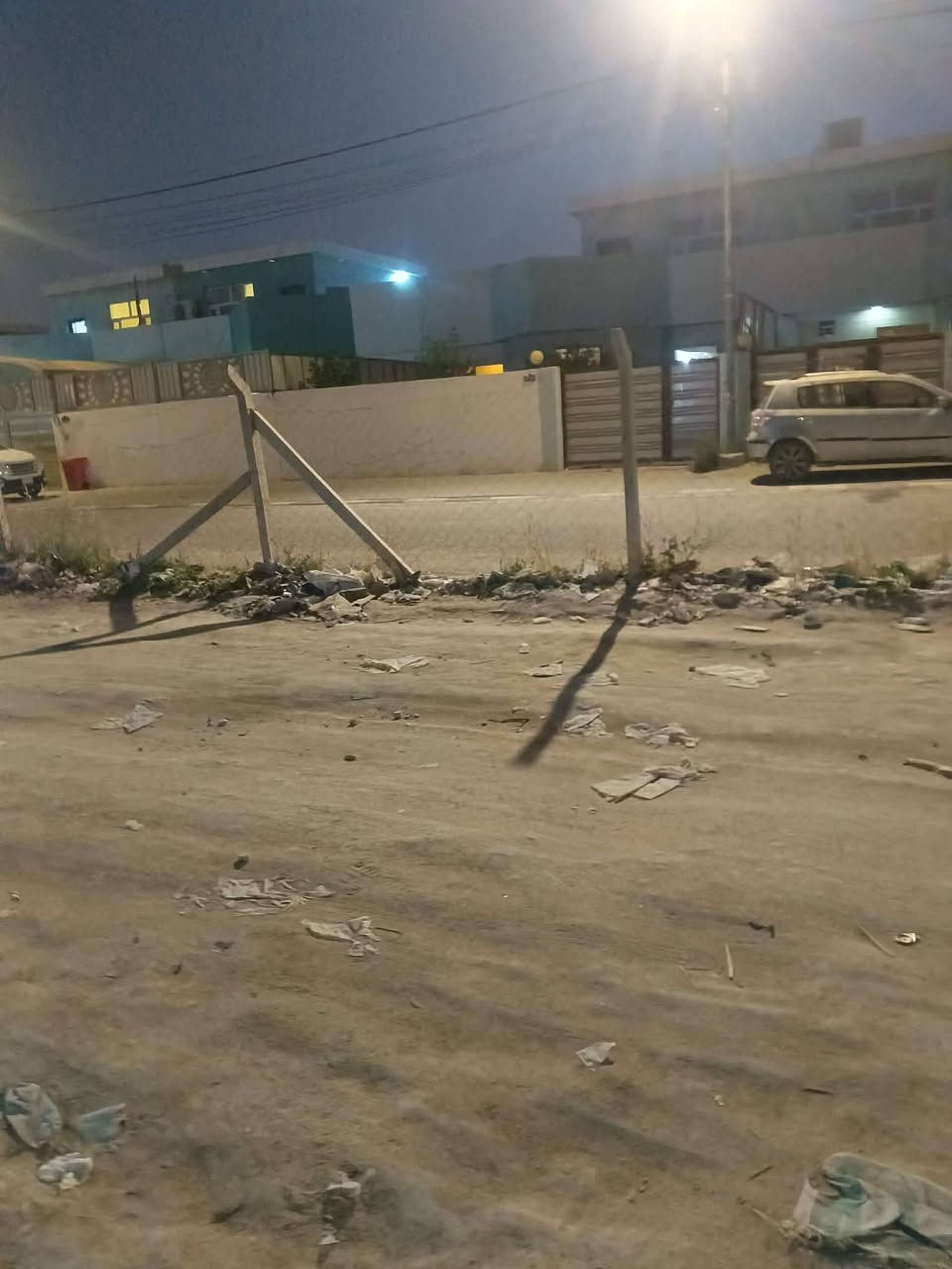 سلام عليكم عرصه بنداء ١٠٠ متر شارع ٢٠ شريط موضفين مقابيل مجمع كرار  قريبه جدن علا شارع مجمعات وكافه خدمات موجوده بسمي عرصه مداور ثاني يوم عرصه مكفوله سعر مطلوب ٤٩ وبيه مجال بيع مستعجل ***********
