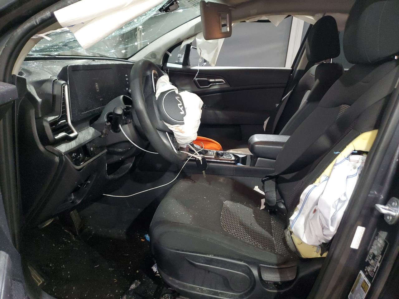 ياالله السلام عليكم كيا سبورتج موديل 2023 وارد امريكي رقم اربيل دخول جديد فحص وهسه وسنويه كله جديده تريد وكاله تريد تحويل مواصفات عاديه كامره دواره هندبرك بصمه حساسات خلفيه رادار امامي جانبي خلفي ويل كب تحكمات استيرن حادثه واضح بالصوره أرباك إستيرن وبرده صور الحادث بالمنشور جاملغ وبنيد مبدل وصبغ الأماكن المتضرره وتصليح الغد من فوك الشاصي مابي شب بارد ع كد شبر بالمقدمه مال قماره كير مكينه مكفوله المحرك ٢٥٠٠ 
ماشيه 47 الف  

السعر 152 ورقه بيه مجال بسيط  وماكو هيج سعر
بالخير ع ياخذه 
مكان السياره بغداد حي الاعلام الاتصال على هذا الرقم ***********
