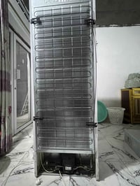 مجمدة عمودية • نظافة ٩٠٪ • القرنة النهيرات