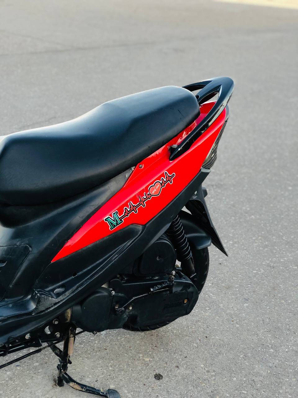 دراجه ماكس عدله  مكينه مفتوحه مره وحده 49 مكينه ناعمه  بيها وياله تزويد وصالنه FM ودبلات اماميه تزويد  كامله ماناقصها شي   اوراق بسمي مكاني ابو رمانه .سعرها 475 وبيها مجال


**إذا كنت صاحب هذا الإعلان وتريد حذفه لأي سبب، رجاءا أرسل رسالة إلى الدعم الفني**