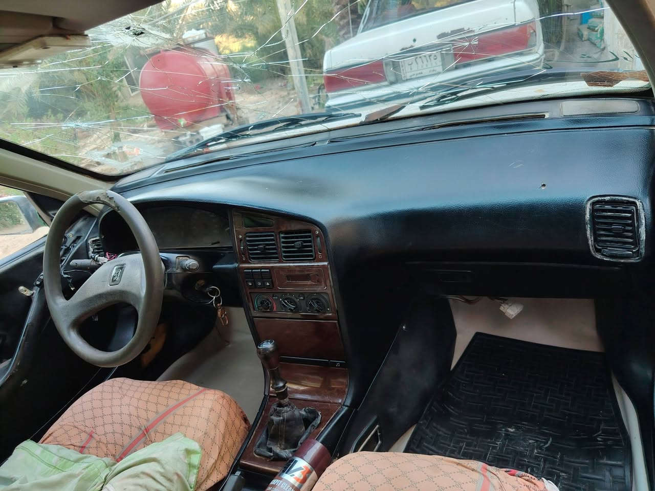 سلام عليكم للبيع بيجو روامديل ١٠ مكينه وكير حاويه تخم تاير كهربايات كلهه شغاله سيارة جاهزه متخسر عليهه الف كبلل تطلع عله باب الله السعر 10مكاني نجف مناذره *********** تحويل مباشر

