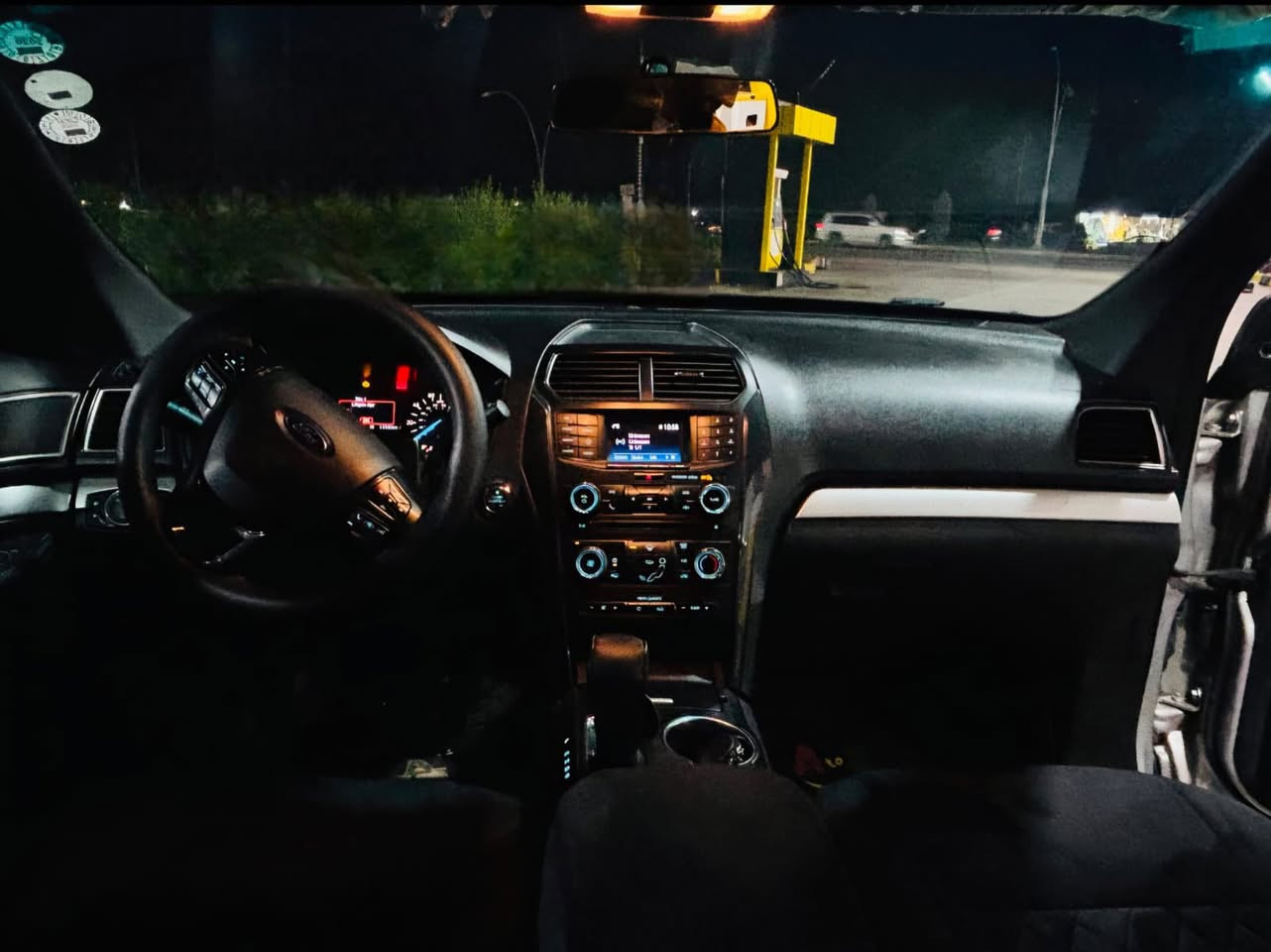 بۆفرۆشتن. 🩶🇺🇸للبیع

‏Ford Explorer XLT 2017
‏91,000mile

7 مقعد ، تاك اكسل ، 6 پستۆن 3.5 
کوشن کارەبا ، بەسمە و رمز 

سەنەوی تاکو ٢٠٣٠ ژینگە و هەموشتێکی دراوە  
ڕەقەمی نوێیە
 گێڕ و مەکینە بە شەرت 

سەیارەکە زۆر پاک و توند و تۆڵە 
4 تایەی لۆکی لەسەرە ، سپێری دانەبەزیوە 
بەرگە کوشن و جوانکاری بۆکراوە  
کتابی دەرەوەی وڵاتی بۆ کراوە  

دعامی بۆ دعامی یەک دینار مەسرەفی تێدانیە ، 
ماڵی دۆستە هەمووشتیکی بۆکراوە
 بە شەرتی تەحویل و بەناوکردن

هیچ دەعمێکی نیە لێرە ، سندوقی ڕەشی ئەمەریکایە
٤ یا ٥ ساردی بچوکیشی هەیە 

سعر /في التعليق يتم الرد فورا على المسنجر ✍🏻

نرخ/ لە کۆمێنت بنوسە یەکسەر وەڵام دەدەیتەوە 📮

ژمارەی خاوەن سەیارە : ***********☎️
واتساب
