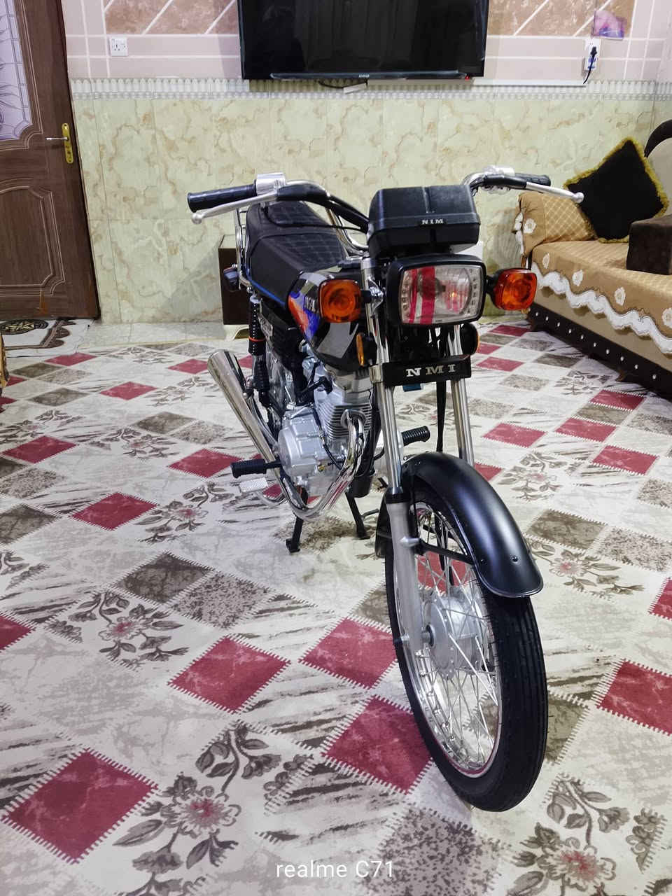 السلام عليكم نامه امتياز باب الاول موديل 2026 الدراجه بعدها زيرو يعني مكفوله من الشخط من البرغي دراجه جديده اوراق كامله محرك مكفول سوبايا طابقين ام الختم تاير امامي رفيع يعني الاصلي  محرك 3 احرف 
***********
