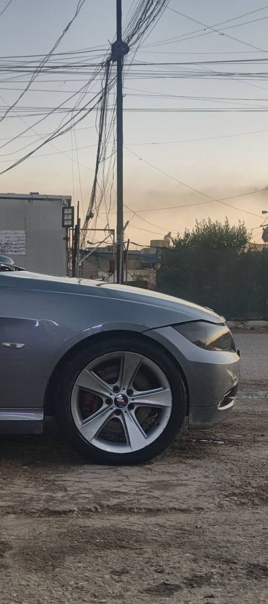سلام عليكم
BMW e90 2009
رقم بغداد انكليزي بسمي سنوية ل٢٠٣١ 
مكينه دبل فانوس كير وتماتيك
سيارة كلش حلوة بس تحتاج ترتيب مهمولة وبيهة نواقص ابيع على وضعهة وجو سوكهة حت اليشتري يعمر براحته السعر قفل بدون عمله ٦٠ قفل ٥٩ ما ترهم مكاني بغداد الحسينية ***********
