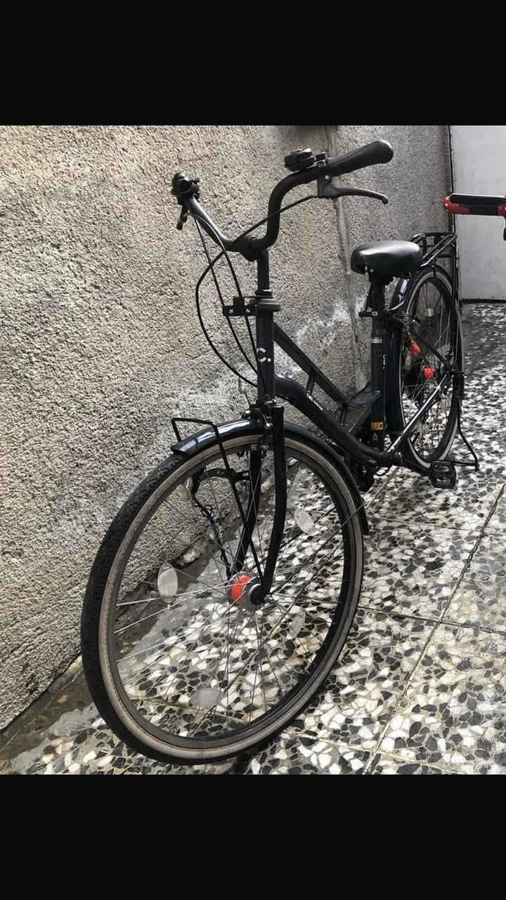 سلام عليكم بايسكل بناتي للبيع مختم ياباني اصلي البايسكل كير وحساس اوزان ثقيله ستاند فراشه قفل ستيرن سيبايه عضم البايسكل نضيف كلش السعر ١٢٥ الف وبي مجال بسيط مكاني بغداد شارع فلسطين الاستفسار على الرقم *********** متوفر واتساب
