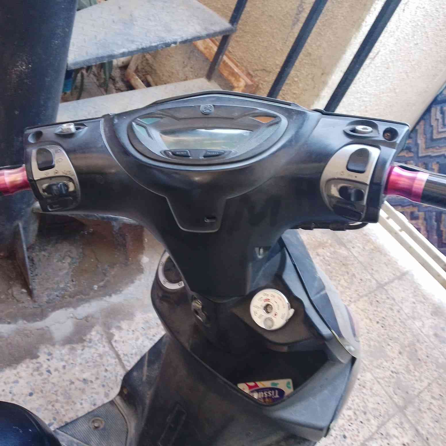 سلام عليكم دراجه نوع جيتي ار موديل 2014 
السعر 850 وبيها مجال بسيط 
***********
العنوان بغداد الحريه
