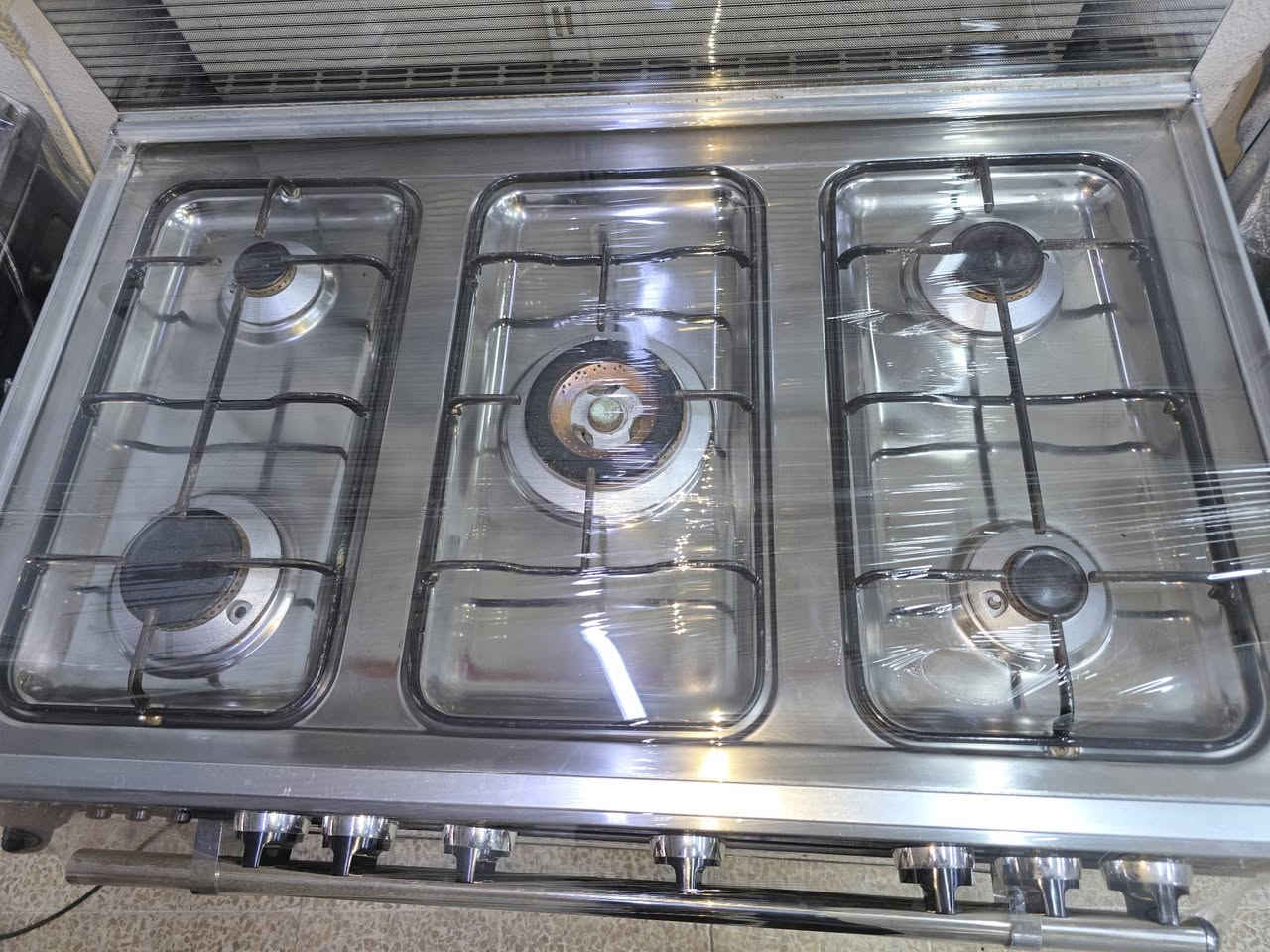 محلات كرم البجواري 
لبيع وشرا الطباخات والجهزا الكهربايه العنوان موصل سوق النبي شيت 
ملاحضه البيع بشرط والضمان 
رقم الهاتف ***********
