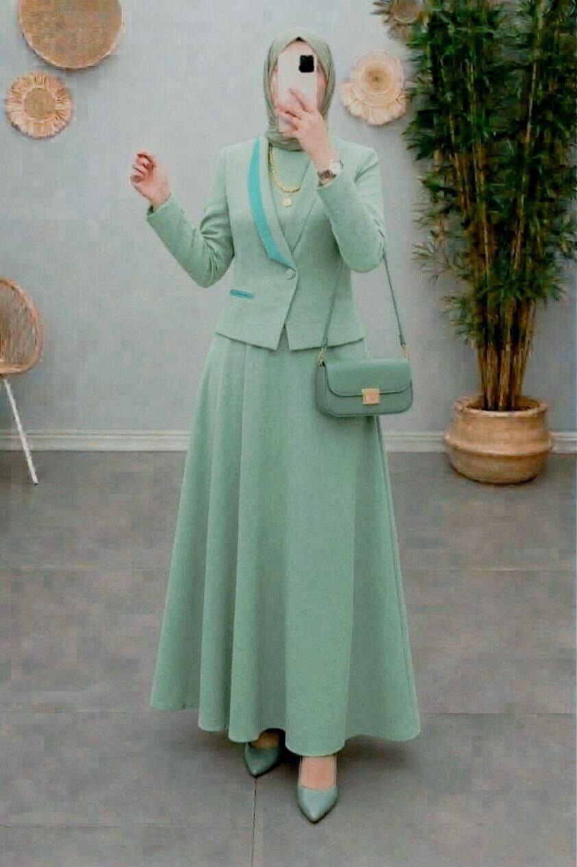 وصل موديلنا الجديد 😍 

* طقم بتصميم فاخر  Vip
مكون من ستره وفستان كلوش بقصه مميزة بتفاصيل انيقه قطعه راقيه جدا  😍
القماش الاصلي جدا فخم   
* ستره مبطنه طول 55 سم
طول الفستان 150 سم 
* القياسات /
40/42/44/46/48/50

* الوان / 6 الوان الموضحه بالصور 
للحجز والاستفسار مراسلة دايركت💌
يوجد توصيل لجميع محافظات العراق❤


**إذا كنت صاحب هذا الإعلان وتريد حذفه لأي سبب، رجاءا أرسل رسالة إلى الدعم الفني**