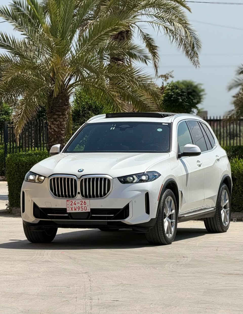 2024 BMW X5 🇩🇪 كلين تايتل كاتي دهوك
BMW X5 موديل 2024
كلين تايتل كاتي دهوك بحالة الوكالة

المواصفات

محرك 6 سلندر تيربو مع نظام هايبرد مساعد
كير اوتوماتيك 8 سرعات
دفع خلفي sDrive بثبات عالي وراحة بالقيادة

شاشتين ديجيتال كبار
عداد ديجيتال كامل
شاشة وسطية مع نفيكيشن اصلي

كامرات 360 درجة 

رادارات 360 درجة 
حساسات امامية وخلفية

مثبت سرعة ذكي
نظام المحافظة على المسار
تحذير اصطدام ويا بريك طوارئ

تشغيل بصمة دخول ذكي فتح وغلق اوتوماتيك عند الاقتراب والابتعاد عن السيارة

سقف بانوراما
كراسي جلد فخمة

تدفئة وتبريد للكراسي

تحكم كهربائي ويا ميموري

ستيرن متعدد الوظائف

شاحن لاسلكي

هاند بريك كهربائي

اوتو هولد

نظام صوت Harman Kardon الاصلي

اضاءة داخلية محيطية Ambient

باب خلفي كهربائي ويا حساس قدم

مرايات كهربائية طي

مرايات قلاب على R
ويل كب رياضية حجم  كبير

لايتات LED ويا تقنيات LCI و Laser

السيارة نظيفة جدا ومواصفاتها كاملة

للاستفسار مراسلة الخاص او الاتصال

للاطلاع على باقي السيارات والعروض Salam Fareed ونعدكم بكل جديد ومميز دائم

الـعـــــداد 47800 Mi
يوجد فيديو 📹 توضيحي للسيارة 

*********** واتساب *********** 

واتساب ***********   واتساب 0751 761 4275
