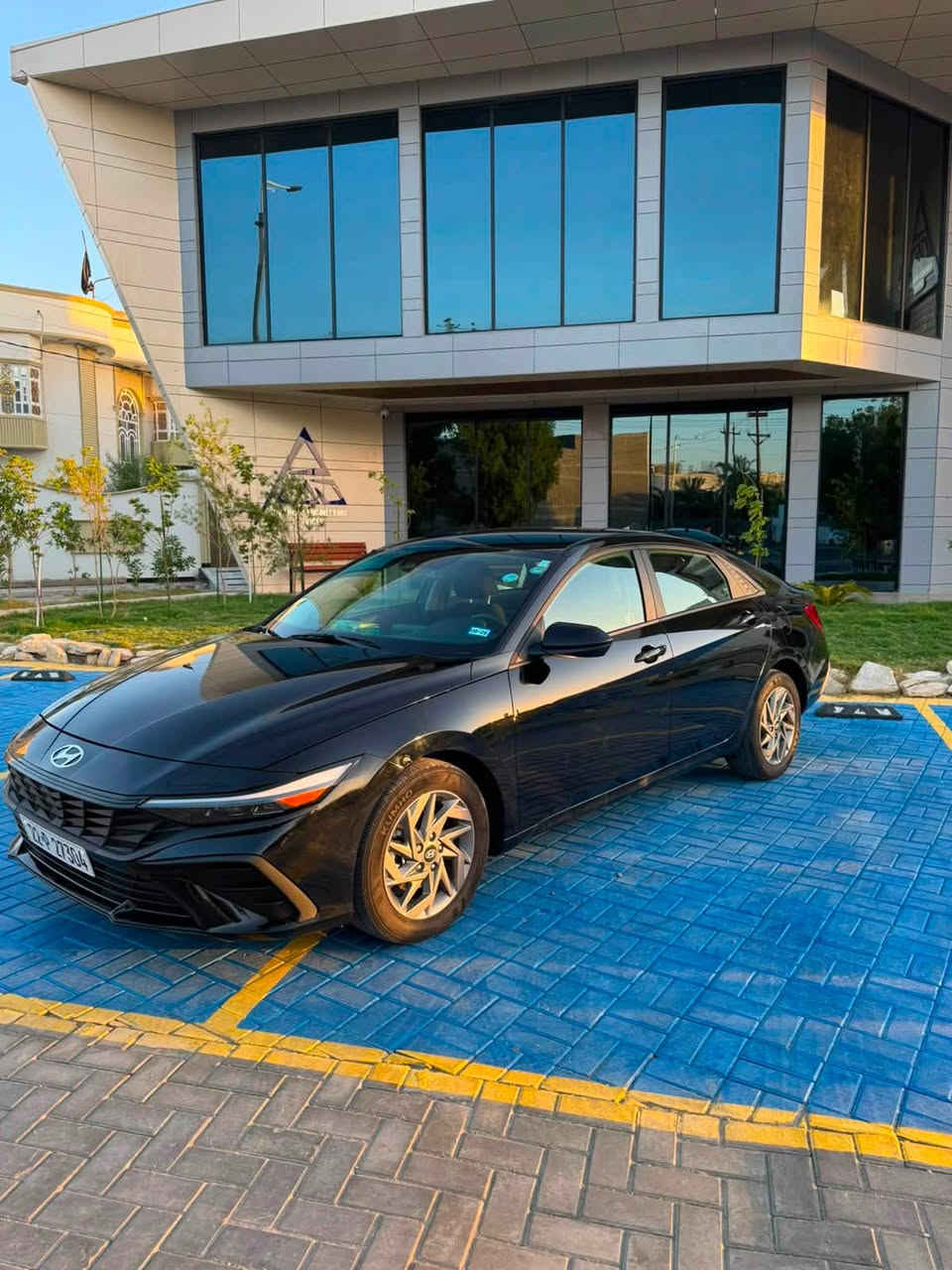 السلام عليكم 👋
النترا وراد امريكي مديل 2024 🚗
بيها جاملغ امامي ايمن بارد بدون صبغ ولدوسات مصبوغة فقط باقي البدي مكفول كفالة عامة
سيارة جديدة وجاهزة من كلشي 
فول مواصفات فقط فتحة مابيها
رقم اربيل الدولي سنوية لسنة 2031
العنوان البصرة المعقل 
السعر ب162$ وبيها مجال 
الهاتف: ***********
