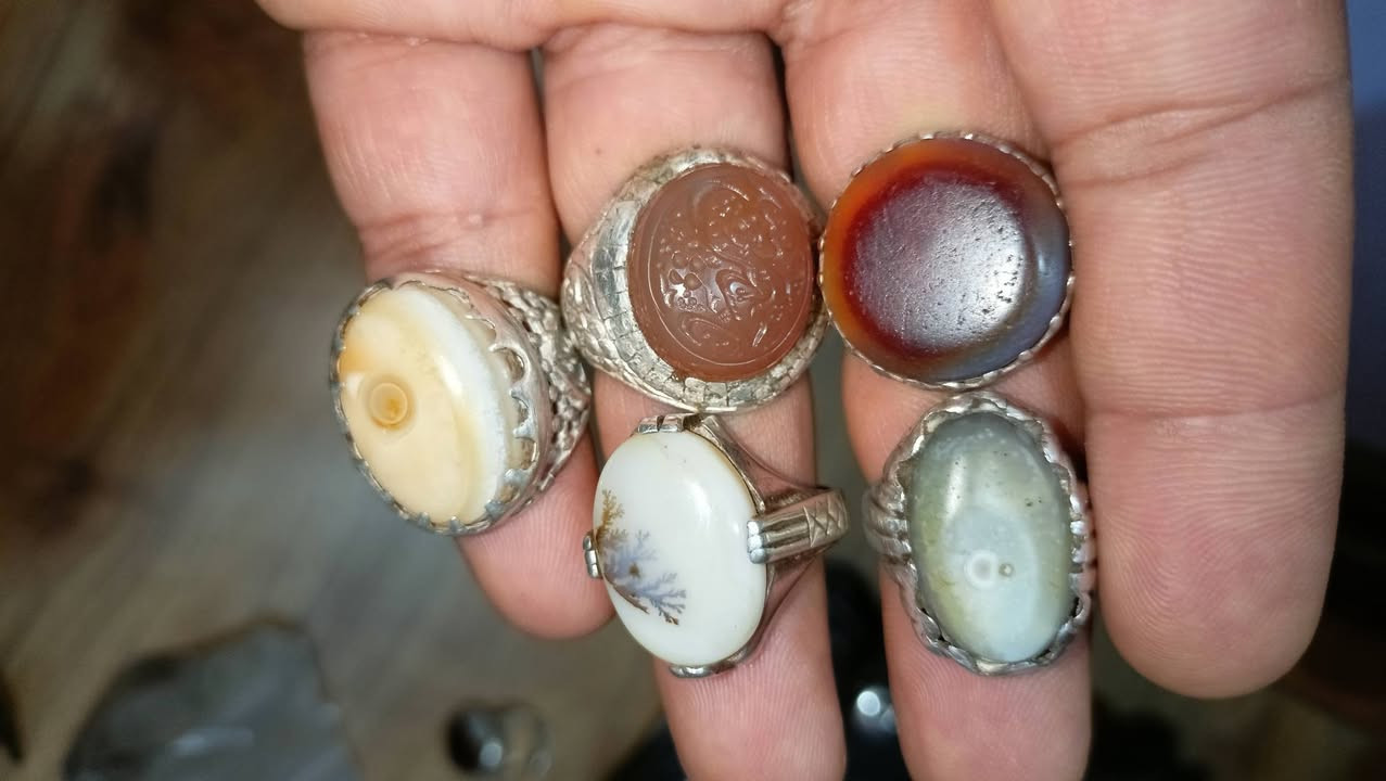 محابس فضه عدد5 بيع شلعه محده بسعر قفل 150 الف نهائي توصبل كافه محافظات 6 الف


**إذا كنت صاحب هذا الإعلان وتريد حذفه لأي سبب، رجاءا أرسل رسالة إلى الدعم الفني**