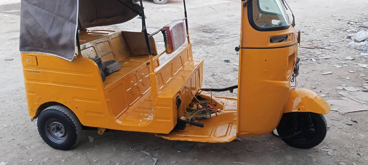 سلام عليكم تكتك موديل 19 ،وراق وراق وراق ،تكتك جاهزه ترايك زيرو وين ما تريد مصبوقه عام ،وهاي تكتك ،كله. جديد شاده ،بكاني ناصريه سعر 5500وبيها مجال لشراي خابرن ودللل ،تصل وكلك شبيها مابيها تكتك ،متواجد بس علا الخط بس ،شراي تصل ودلل تفاصيل ،‏‪0786 286 7421‬‏
