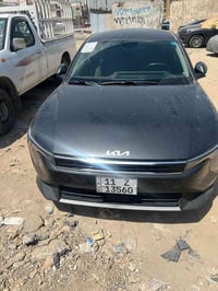 k4 موديل 2025 خليجي السياره جديده ماشيه 18 الف مكفوله عدا بارد بل بنيد...
