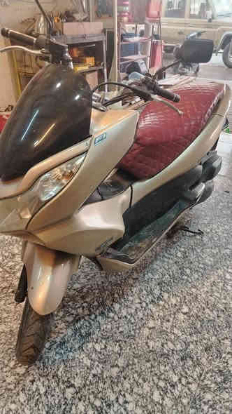 السلام عليكم
Pcx جيل اول
دراجه نضيفه كلش
السعر ٨٥٠ وبيها مجال
للتواصل ***********
او زورونا عند معرض مهندس للدراجات النارية
