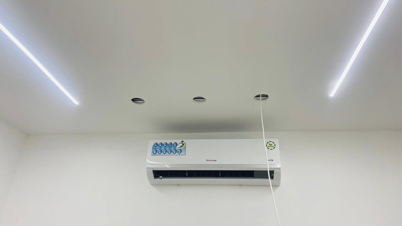 بعد عمل وانجاز فتحات بايبات دفن لبيت طابقين ٣٠٠ متر
تم تجهيز مجموعة سبالت طنين انڤيرتر 
تنصيب

كركوك-حي عدن مجمع الامل السكني⬇️

هاتف ***********
هاتف ***********
