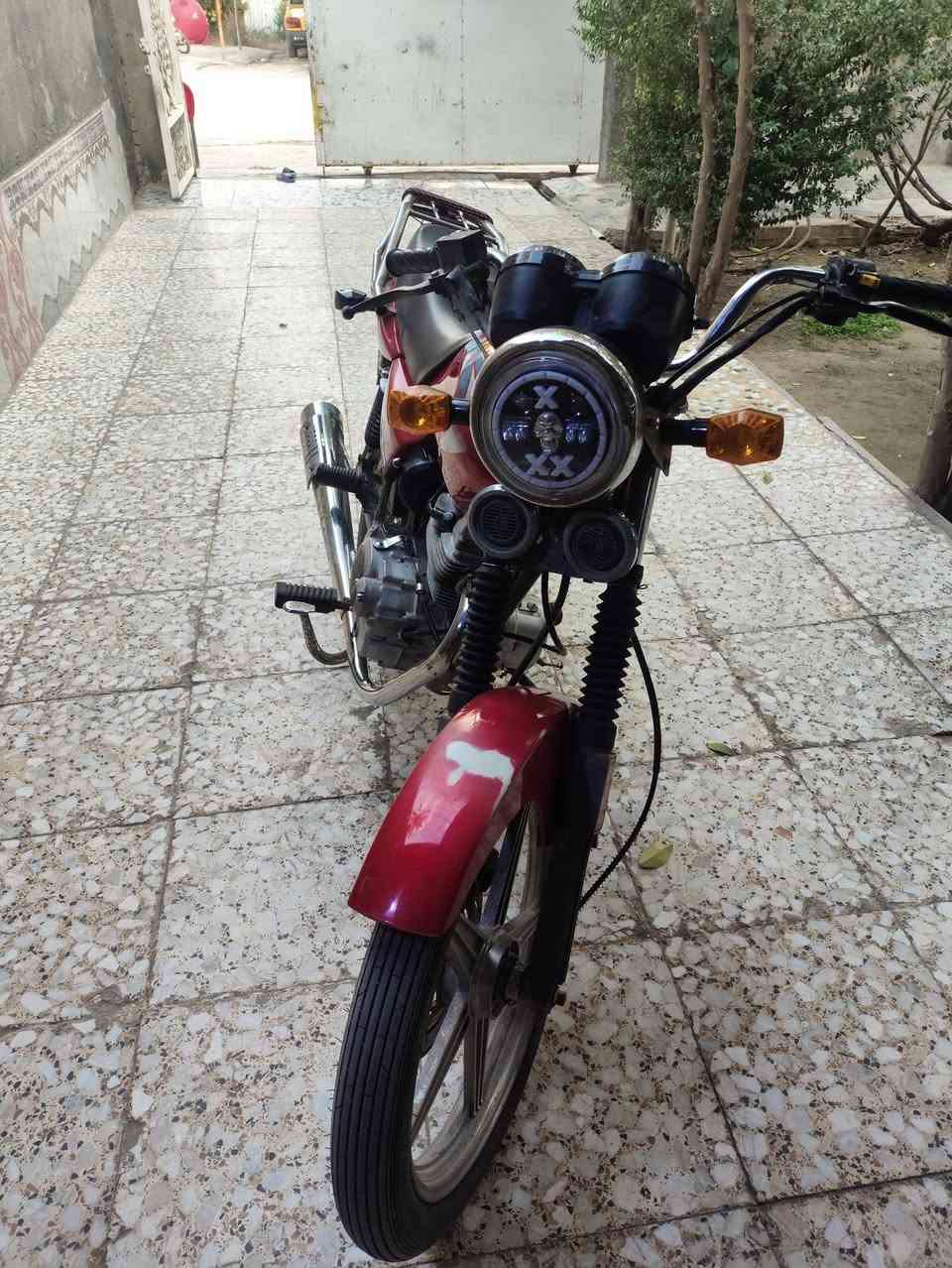 دايوان كلك مكفوله

مديل 20 

مكاني طوريج سياحي

سعره 450 قفل كهربائيات كله شغاله سلف
ما بيه كل نقص ***********
